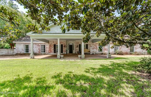 153 Peach St, Flora, MS, 39071-9567 | Card Image