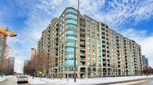 uph06-8 Pemberton Avenue, North York, ON, M2M4K8 | Card Image