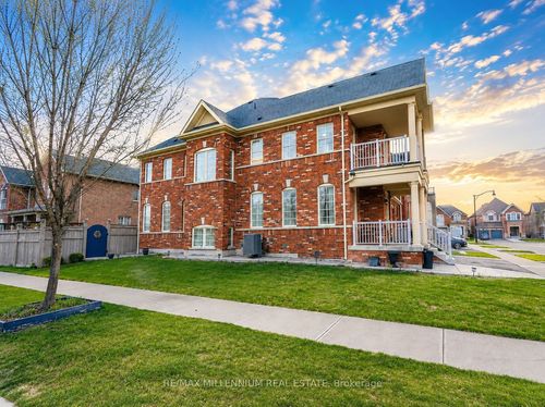 8 Zelda Rd, Brampton, ON, L6R3V9 | Card Image