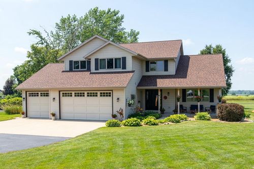 4001 Marquart Lane, OMRO, WI, 54963 | Card Image