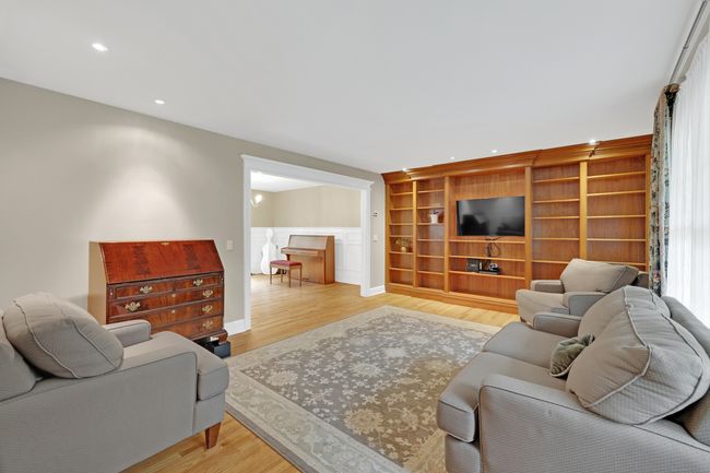 19 Maplecrest Dr, House other with 4 bedrooms, 3 bathrooms and null parking in Danbury CT | Image 15