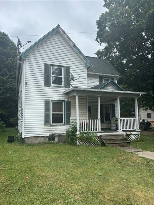 28 Robie St, Bath, NY, 14810-1130 | Card Image
