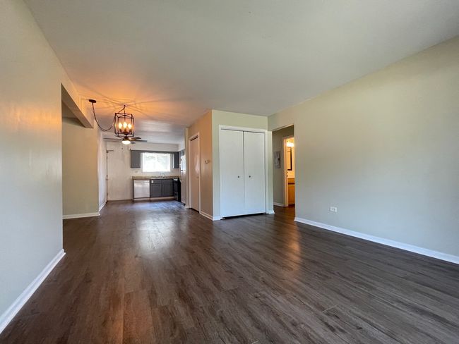 APT-1A - 1208 Whispering Hills Ct, Condo with 2 bedrooms, 1 bathrooms and 2 parking in Naperville IL | Image 4