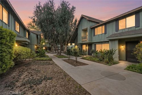 17-20120 Runnymede St, Winnetka, CA, 91306 | Card Image