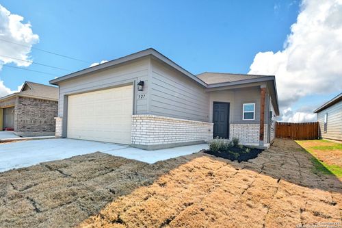 527 Moscato Rd, New Braunfels, TX, 78130-0402 | Card Image