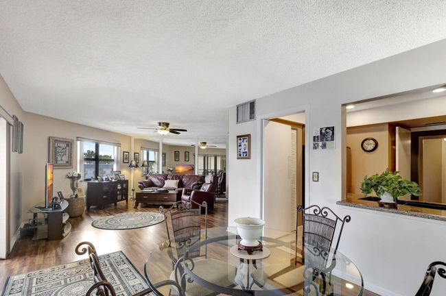 APT-316 - 313 Lake Cir, Condo with 2 bedrooms, 2 bathrooms and null parking in North Palm Beach FL | Image 12