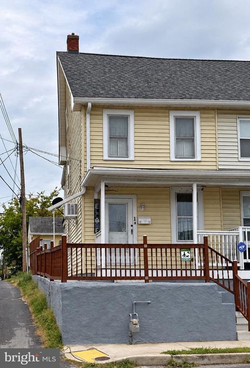 1 W Howard Street, HAGERSTOWN, MD, 21740 | Card Image
