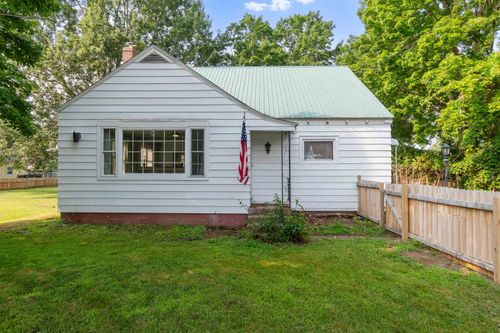 138 Grand Ave, Swanton, VT, 05488-9781 | Card Image