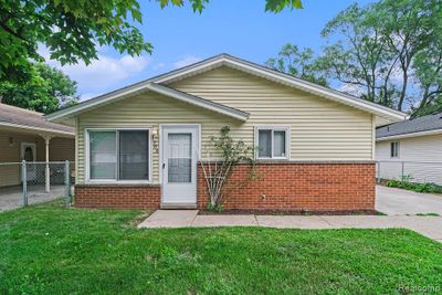 706 Corwin Avenue, Home with 3 bedrooms, 1 bathrooms and null parking in Pontiac MI | Image 1