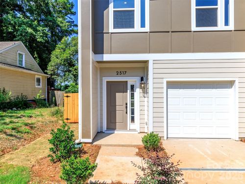 2517 Elon St, Charlotte, NC, 28208-4030 | Card Image