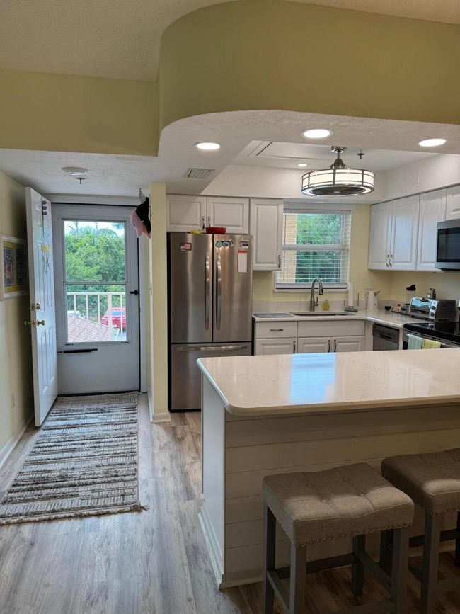 APT-110202 - 2950 Se Ocean Blvd, Condo with 2 bedrooms, 2 bathrooms and null parking in Stuart FL | Image 4