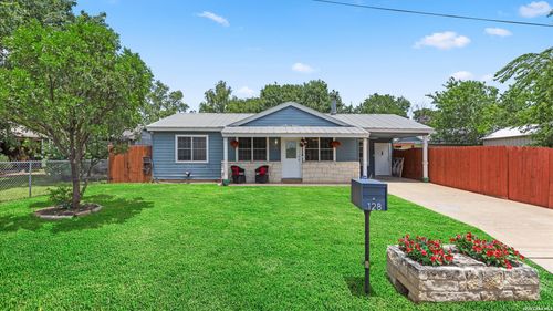 128 Riverview Rd, McQueeney, TX, 78123-3610 | Card Image