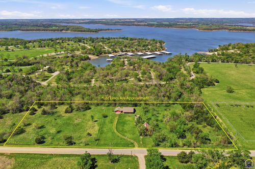 4060 E 229th St, Vassar, KS, 66543-9159 | Card Image