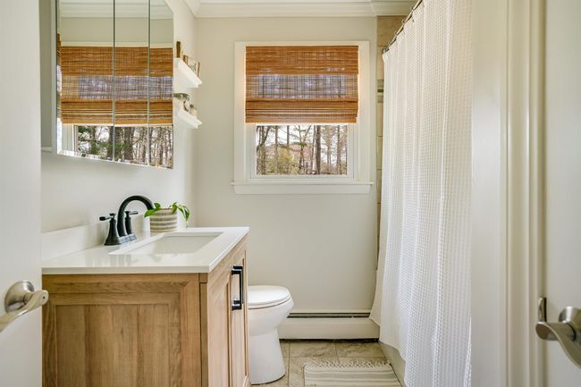 New vanity, toilet and fixtures | Image 18