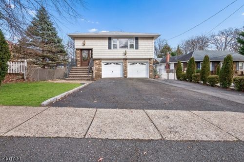 13 Evergreen Ave, Springfield, NJ, 07081-2710 | Card Image