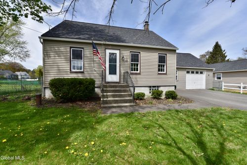 10 Koon St, Wynantskill, NY, 12198-7928 | Card Image