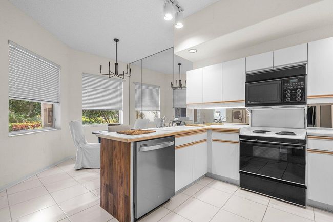 APT-804 - 2542 Coco Plum Blvd, Condo with 3 bedrooms, 3 bathrooms and null parking in Boca Raton FL | Image 8