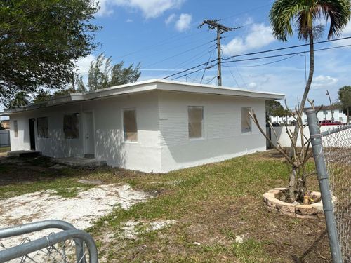 537 Nw 16th Ave, Fort Lauderdale, FL, 33311-8851 | Card Image
