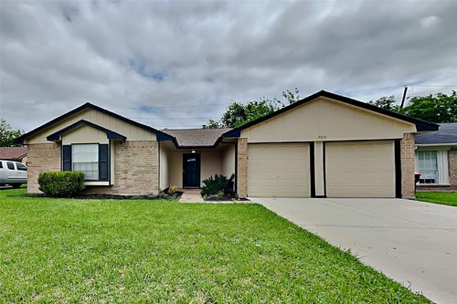7011 Sharpsburg Dr, Richmond, TX, 77469-6040 | Card Image