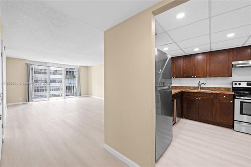 apt-508-16740 Ne 9th Ave, North Miami Beach, FL, 33162-2528 | Card Image