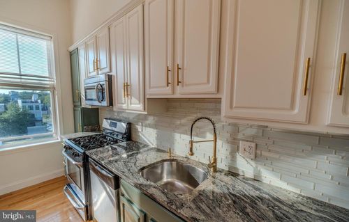 unit-305-1629 L St Ne, WASHINGTON, DC, 20002-3055 | Card Image