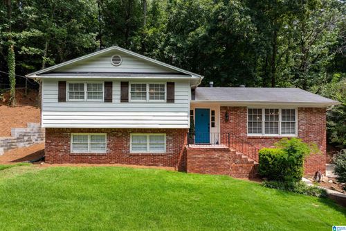 3217 Wisteria Dr, HOOVER, AL, 35216-4277 | Card Image