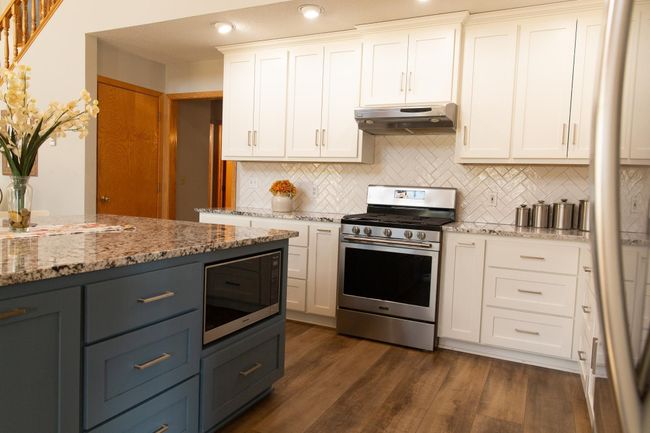 Microwave is tucked ito the island | Image 12