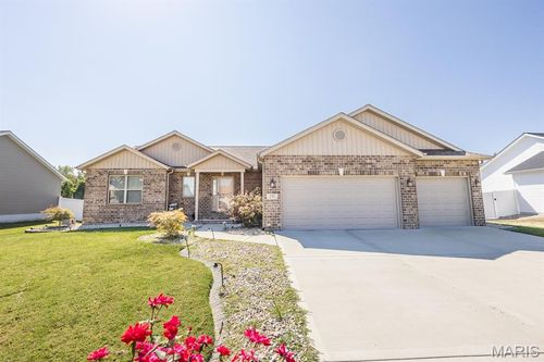 233 Emerald Way W, Granite City, IL, 62040-6647 | Card Image