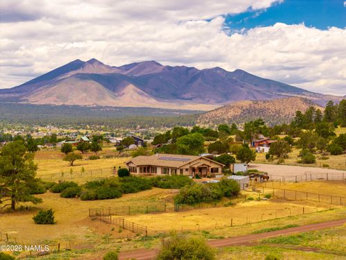 8140 Sleeping Dog Road, Flagstaff, AZ, 86004 | Card Image