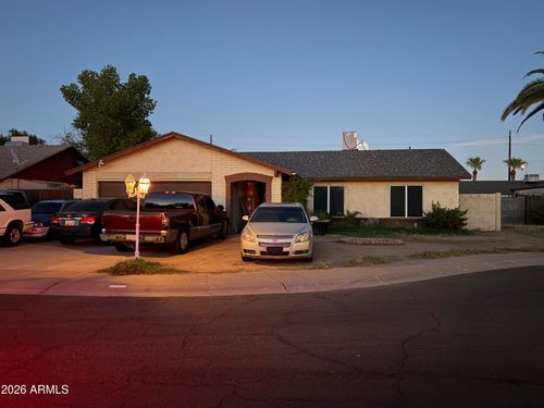 5057 N 71st Ln, Glendale, AZ, 85303-6105 | Card Image