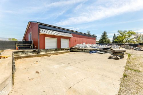 2273 Wadhams Rd, Kimball, MI, 48074-1915 | Card Image