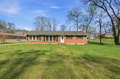 755 Ashwood Ave, Lewisburg, TN, 37091-3666 | Card Image