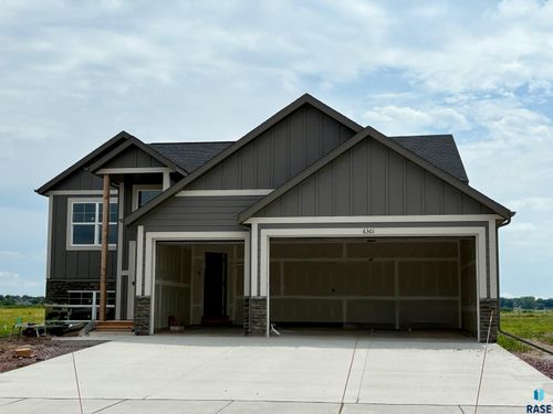 6301 W Valentine St, Sioux Falls, SD, 57101 | Card Image