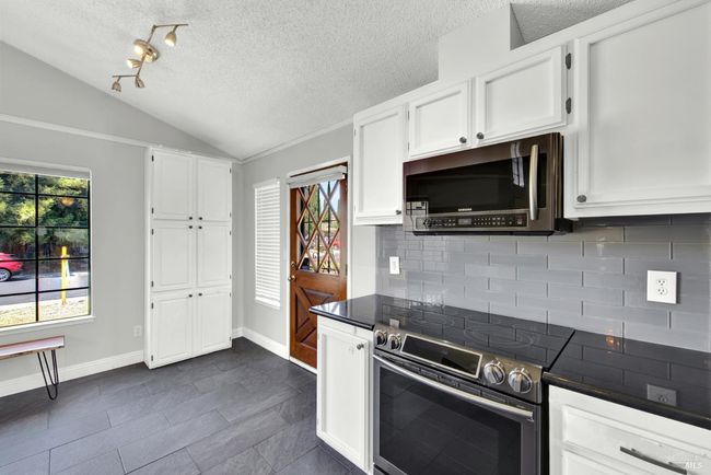 945 Hickory Avenue, House other with 3 bedrooms, 2 bathrooms and 2 parking in Fairfield CA | Image 12