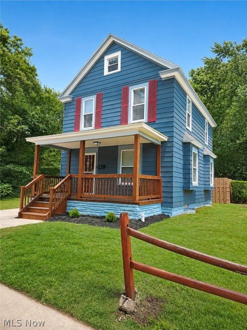 1005 Raymond St, Akron, OH, 44307-1924 | Card Image