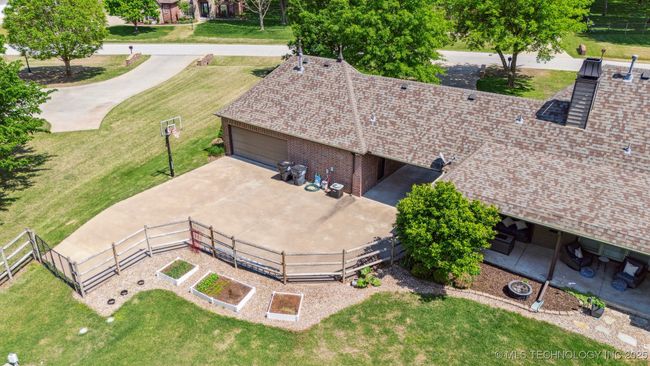 6922 Hackberry Rdg, House other with 5 bedrooms, 5 bathrooms and null parking in Owasso OK | Image 75