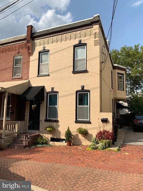 2-115 W 13th St, WILMINGTON, DE, 19801-1104 | Card Image