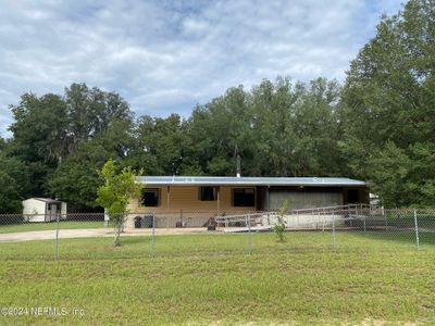 211 Janet Avenue, House other with 3 bedrooms, 2 bathrooms and null parking in Interlachen FL | Image 3