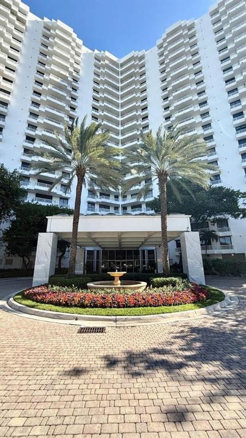 1901-3300 Ne 192nd St, Aventura, FL, 33180-2427 | Card Image