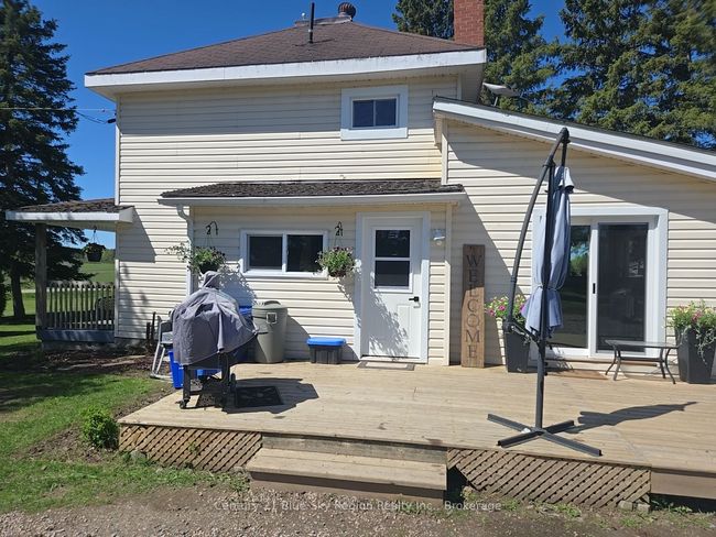 2670 Chiswick Line, House other with 3 bedrooms, 2 bathrooms and 4 parking in Powassan ON | Image 4