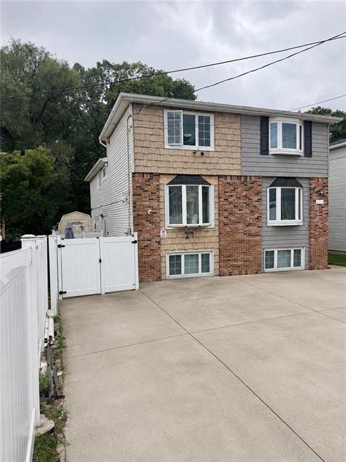 27 Clove Way, Staten Island, NY, 10301-3634 | Card Image