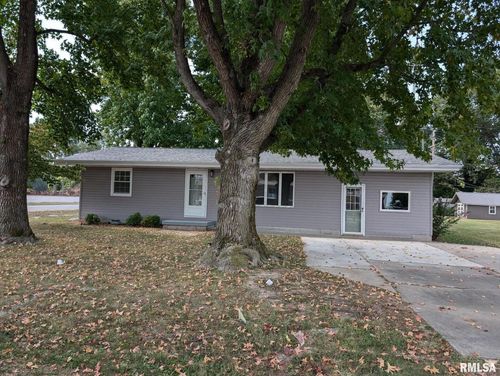 515 S 6th St, Elkville, IL, 62932-1002 | Card Image