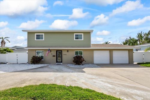 7886 9th Ave S, St Petersburg, FL, 33707-2731 | Card Image