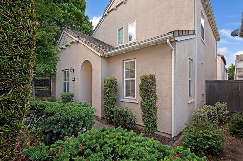 68-68 Chambord Way, Roseville, CA, 95678-6056 | Card Image