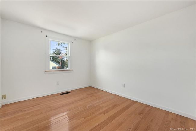 115 Mohawk Drive Ext, House other with 3 bedrooms, 2 bathrooms and 2 parking in West Haven CT | Image 16