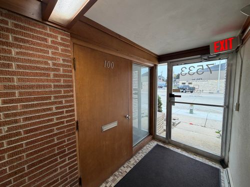7533 22nd Ave, Kenosha, WI, 53143-5711 | Card Image