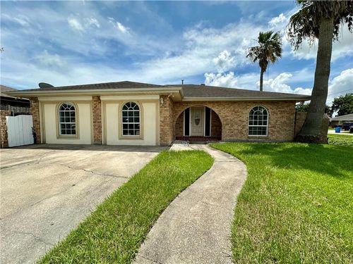 1804 Wisconsin St, Chalmette, LA, 70043-3739 | Card Image