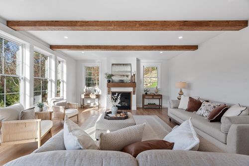 18 Sprague Mill Rd, Bedford, NH, 03110-4243 | Card Image