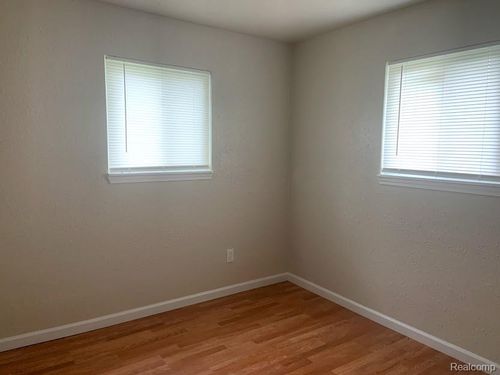 4635 5th St, Ecorse, MI, 48229-1046 | Card Image