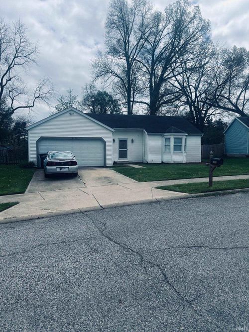 2106 Spring Hill Dr, South Bend, IN, 46628-4044 | Card Image